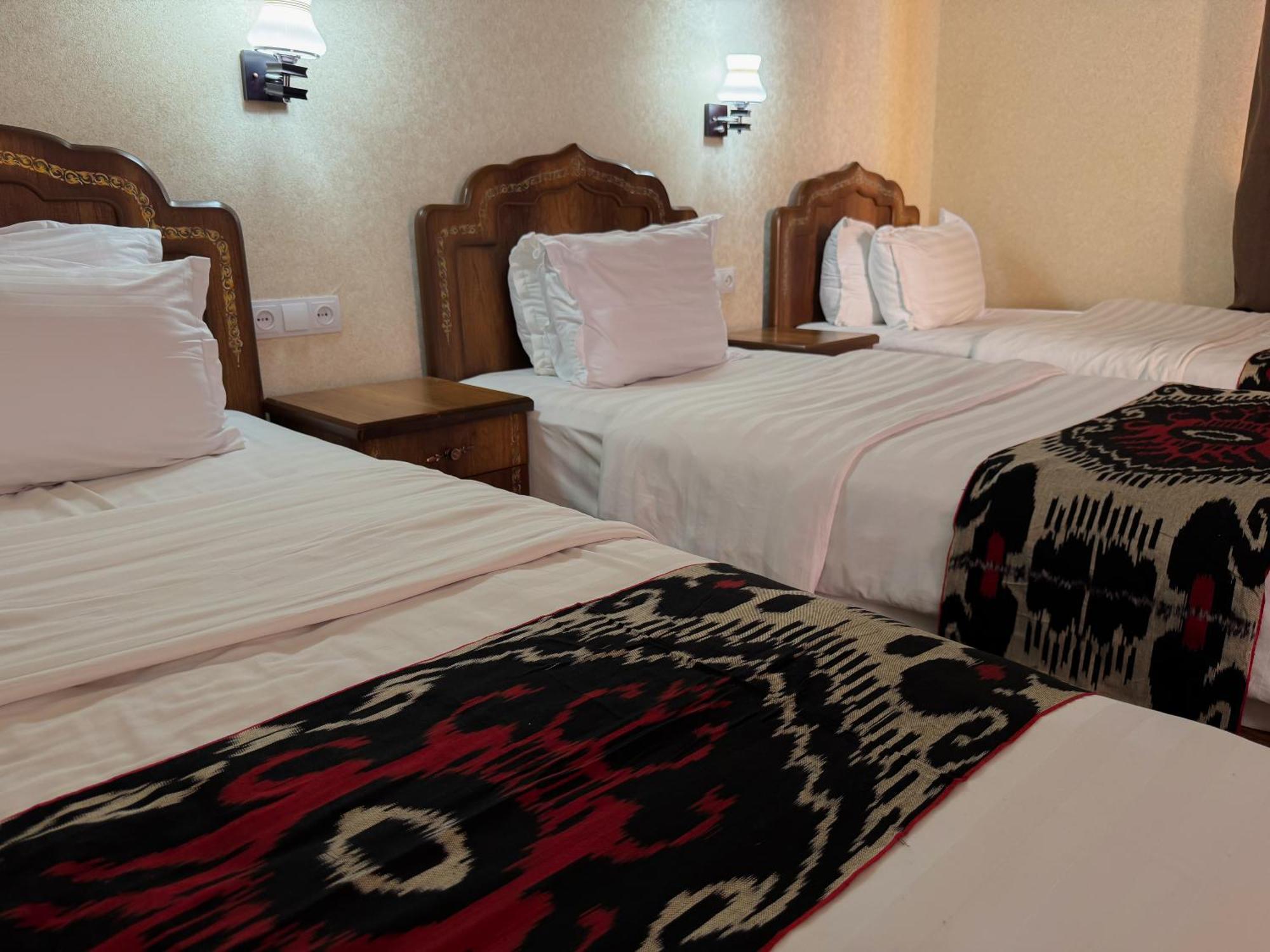 Old Gate Family Guest House 布哈拉 外观 照片