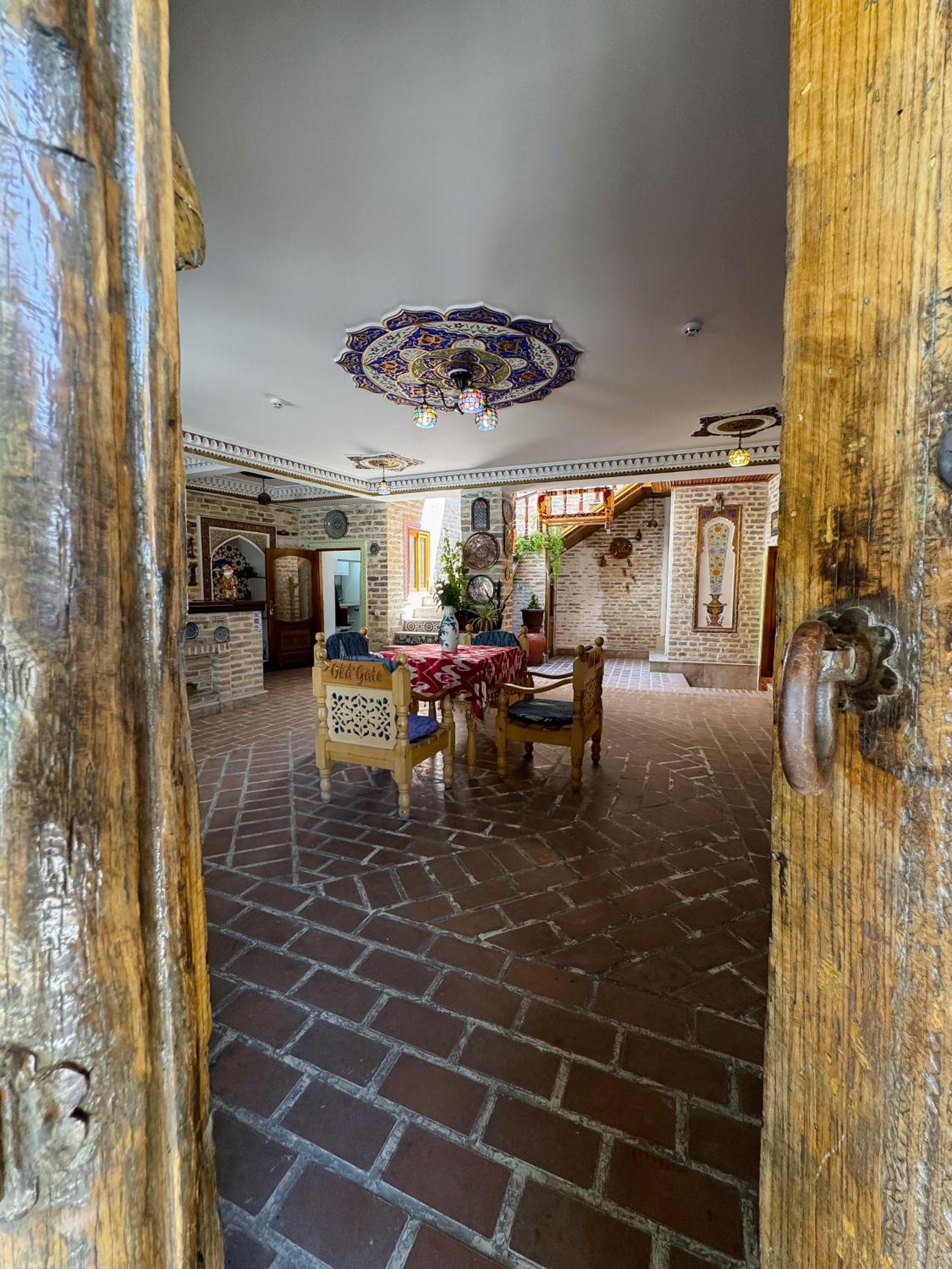 Old Gate Family Guest House 布哈拉 外观 照片