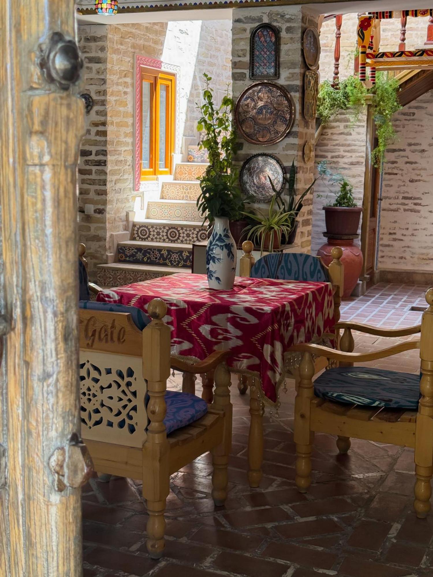 Old Gate Family Guest House 布哈拉 外观 照片