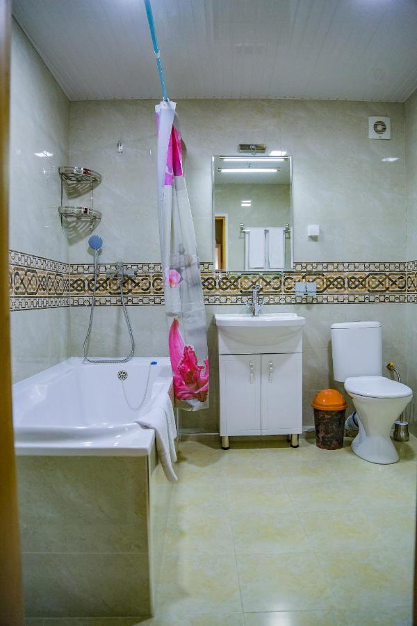 Old Gate Family Guest House 布哈拉 外观 照片