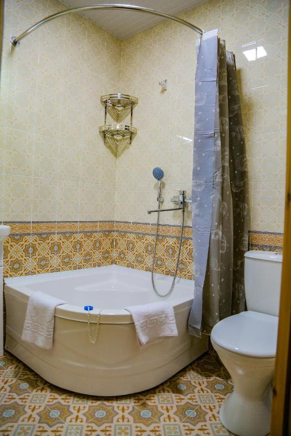 Old Gate Family Guest House 布哈拉 外观 照片
